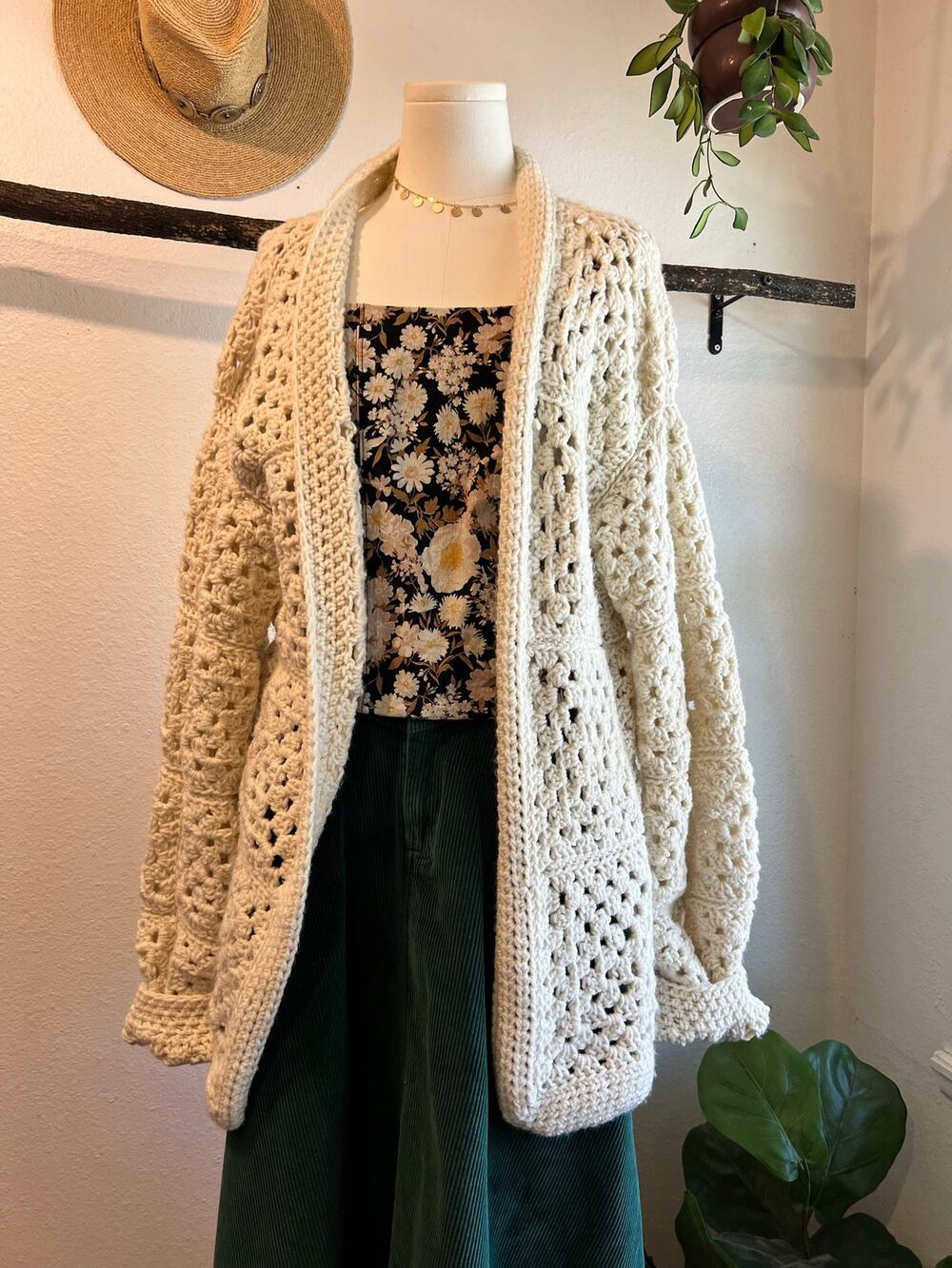 Vintage Indie Handmade Cream Woven Knit Crochet Cardigan Sweater Size Medium